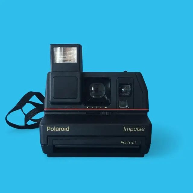 polaroid impulse 600 instant film camera with portrait mode 1